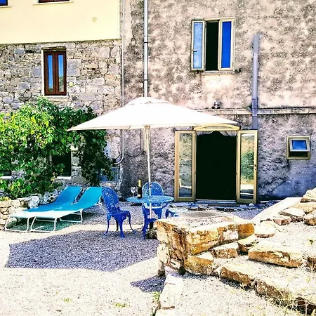 Casa Pietra -